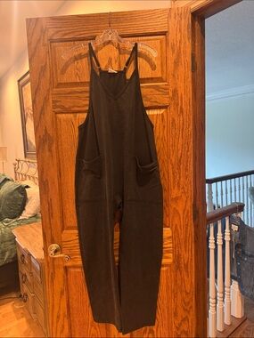 Gray Sleeveless V-Neck Jumpsuit with Front Pockets